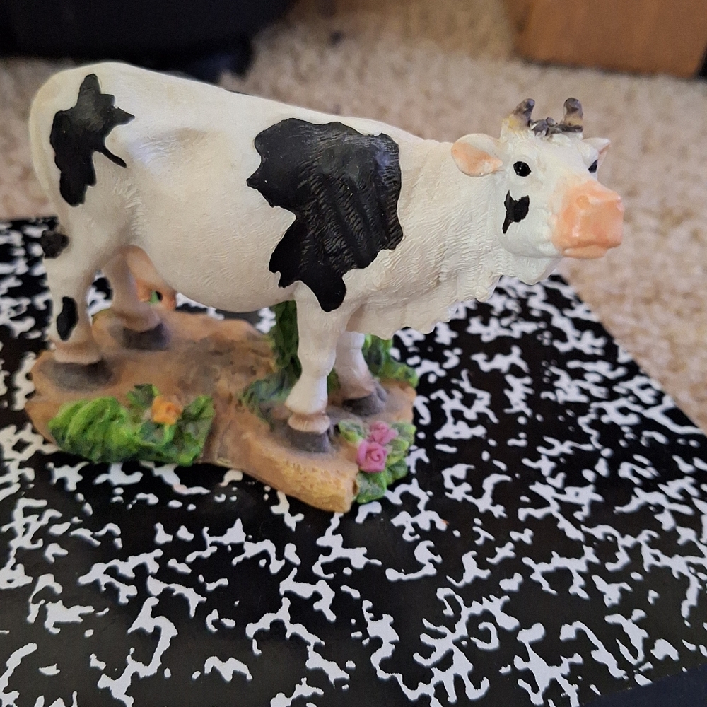 Cow Statue Decor